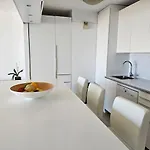 Cosy-piscine Et Vue A 1km De Monaco Appartement
